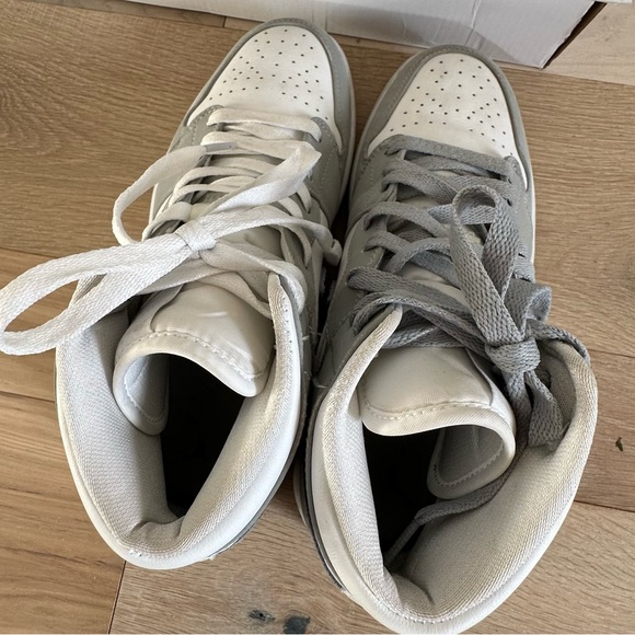 Women's Air Jordan 1 Mid White Gray Blue Suede Size 8 - Picture 6 of 8